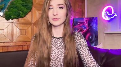 CandyBoom - Porn Video [Bongacams]: hot fingers show, sensational proportions, shapely contours