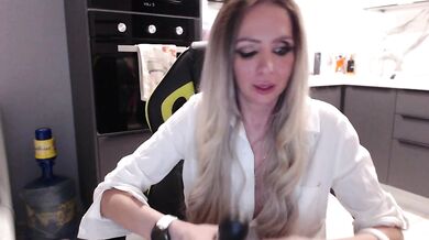 blondalina - Porn Video [Bongacams]: cam video, delicate quivers, mini live show