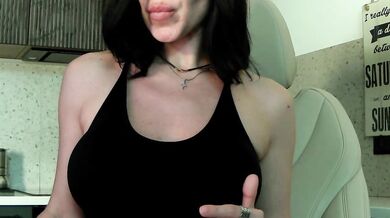 Mashulya29 - Porn Video [Bongacams]: ravishing bosom, mesmerizing siren, handjob
