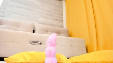 IreneHabibi - Porn Video [Bongacams]: curvaceous physique, popular internet personality, streaming interaction