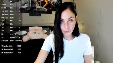 IrinkaGata - Porn Video [Bongacams]: naked chest, captivating hips, sultry yearning