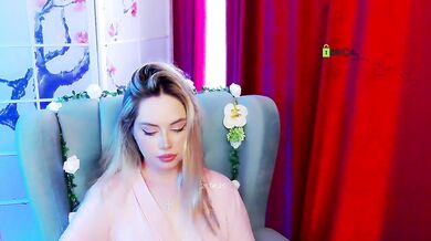 0------0 - Porn Video [Bongacams]: webcam interaction, breathtaking cleavage, radiant glutes