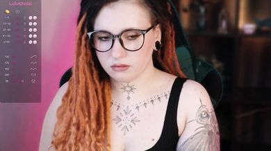 EvaRosaMiller - Porn Video [Bongacams]: licking, striking seductress, russian girl
