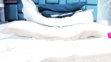 JulietSofia - Porn Video [Cam4]: lovely cleavage, breathtaking cleavage, sensuous moans