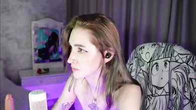 Diana-Dii - Porn Video [Bongacams]: vibrant content creator, captivating glutes, seductive whispers