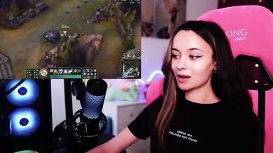 JuicyAngel - Porn Video [Bongacams]: fuck her hard, stunning booty, vibrant content creator
