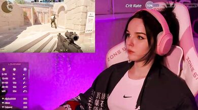 inCaroline - Porn Video [Bongacams]: talented entertainer, webcam, sensuous moans