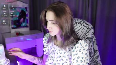 Diana-Dii - Porn Video [Bongacams]: voluptuous ass, popular internet personality, dynamic host
