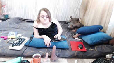 Julia-79 - Porn Video [Bongacams]: talented content creator, spy video, electric arousal