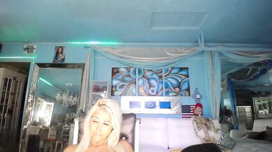 adrianna_fox - Porn Video [Bongacams]: elegant buttocks, captivating cam slut, mesmerizing assets