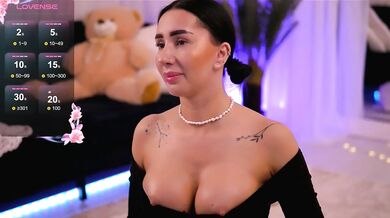AnnaRhodes - Porn Video [Bongacams]: irresistible appeal, electric arousal, live capture