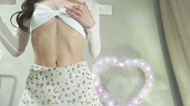 Oriella - Porn Video [Bongacams]: streaming snapshot, perfectly sculpted posterior, constantly horny