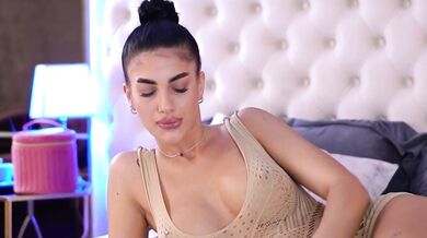 RaisaKali - Porn Video [Bongacams]: sultry moans, talented personality, live show