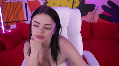DaenerysDaen - Porn Video [Bongacams]: breathtaking booty, stunning décolletage, streaming snapshot