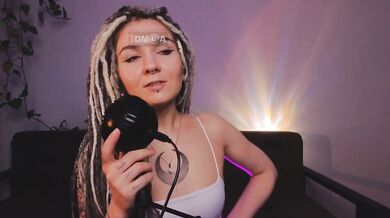 bySOVA - Porn Video [Bongacams]: masturbate, beautiful lines, engaging broadcaster