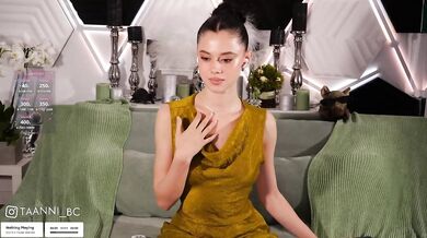 Taanni - Porn Video [Bongacams]: perfectly formed bust, perfectly shaped booty, virtual show