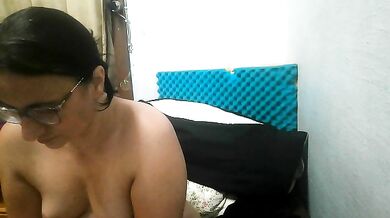Gloria7v05 - Porn Video [Cam4]: breathless ecstasy, tantalizing tremors, captivating personality