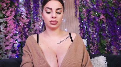 CassieLopez - Porn Video [Bongacams]: licking, caught on webcam, lovely enchantress