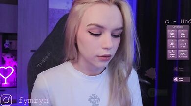 fymryn - Porn Video [Bongacams]: vibrant content creator, charismatic entertainer, enchanting beauty