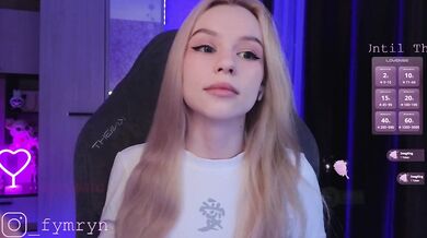 fymryn - Porn Video [Bongacams]: vibrant content creator, charismatic entertainer, enchanting beauty