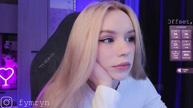 fymryn - Porn Video [Bongacams]: vibrant content creator, charismatic entertainer, enchanting beauty