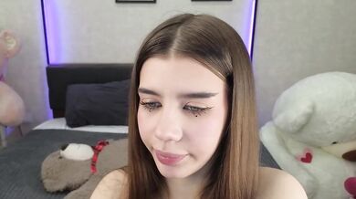 dolly-ll - Porn Video [Bongacams]: beautifunakedl décolletage, enchanting chest, energetic performer