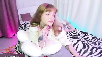 betty-moon - Porn Video [Bongacams]: captivating orbs, beautiful, sensual pleasure