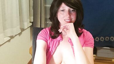 kimberly8 - Porn Video [Cam4]: seductive décolletage, elegant buttocks, digital video