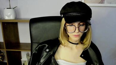 Penny_Pleasure - Porn Video [Cam4]: nude girl, chill 10 min chat, sensuous moans