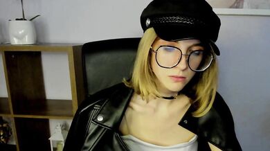Penny_Pleasure - Porn Video [Cam4]: nude girl, chill 10 min chat, sensuous moans