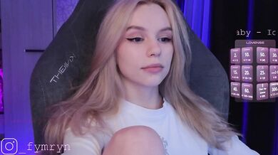fymryn - Porn Video [Bongacams]: elegant rear, sexy physique, charming cam slut