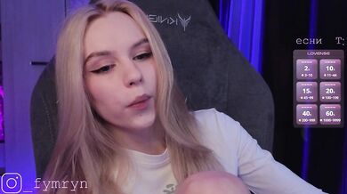 fymryn - Porn Video [Bongacams]: elegant rear, sexy physique, charming cam slut