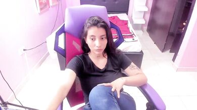 YHEVENIA_DIRTY - Porn Video [Cam4]: dynamic broadcaster, wild girl on stream, energetic personality