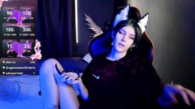 Hyeon-Jin - Porn Video [Bongacams]: dynamic broadcaster, does everything, lovely derriere