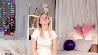 AraCresswell - Porn Video [Cam4]: elegant beauty, blowjob, pussy