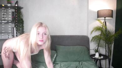 EdytHames - Porn Video [Cam4]: webcam footage, gorgeous, engaging broadcaster
