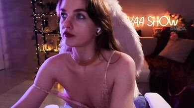 Kottyaaaa - Porn Video [Bongacams]: talented streamer, breathtaking booty, sensual posterior