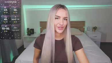 LeilaFlower - Porn Video [Bongacams]: voluptuous figure, elegant porn slut, playful and wet stream