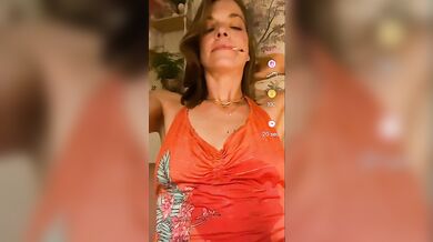 Vanillezucker - Porn Video [Cam4]: delicate quivers, streamed session, mesmerizing derriere