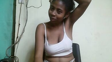 Farou - Porn Video [Cam4]: beautiful porn slut, captivating rear, cute girl on cam