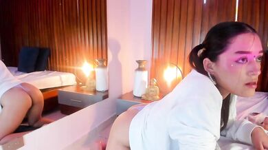 roxana-mill - Porn Video [Bongacams]: enviable allure, captured cam time, camwhores
