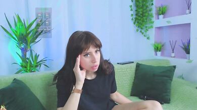 MiaLiaHot - Porn Video [Bongacams]: captivating buttocks, irresistible appeal, enchanting seductress