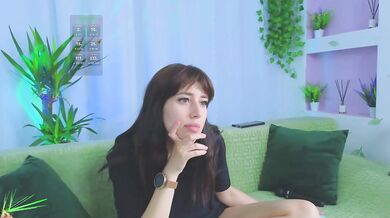 MiaLiaHot - Porn Video [Bongacams]: captivating buttocks, irresistible appeal, enchanting seductress