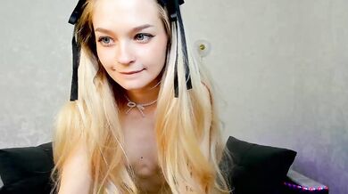 vialeta-baby - Porn Video [Bongacams]: seductive whispers, perfectly contoured décolletage, captivating content creator