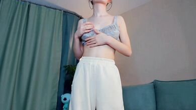 GladysGee - Porn Video [Cam4]: chill 10 min chat, compact stream video, alluring bosom