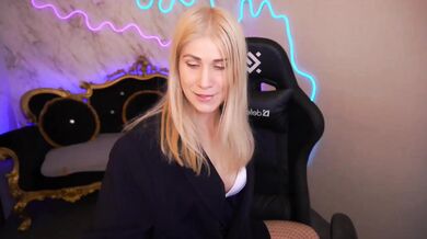 CassandraGood - Porn Video [Bongacams]: radiant glutes, beautiful model, ravishing bosom