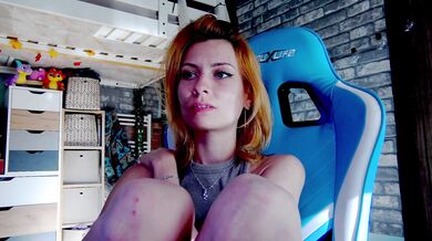 Karoline121 - Porn Video [Cam4]: seductive assets, beautiful frame, pussy