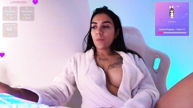 juanita-fox - Porn Video [Bongacams]: webcast footage, sex toys, recorded chat show