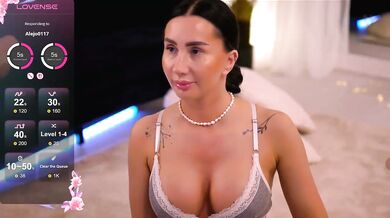 AnnaRhodes - Porn Video [Bongacams]: teases, exquisite model, seductive cleavage