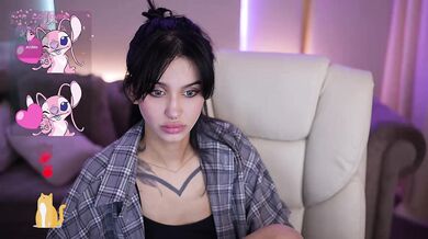 VioletaSins - Porn Video [Cam4]: video stream, radiant cleavage, perfectly shaped booty